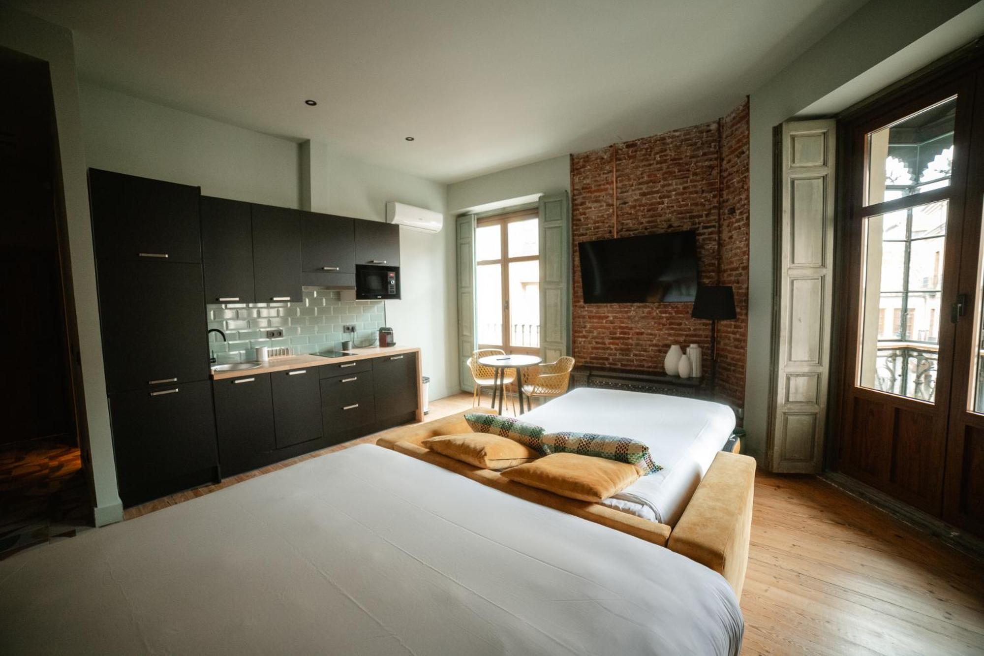 Rincon Del Conde Suites Леон Екстериор снимка